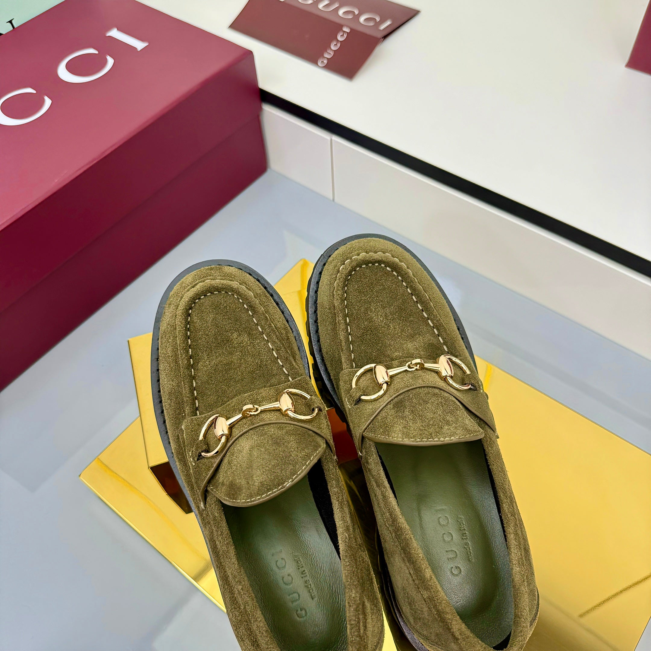 Z2Q105B304 Popular high-quality Shoes