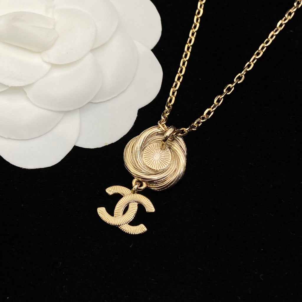 X1Q85C244X Popular Necklace