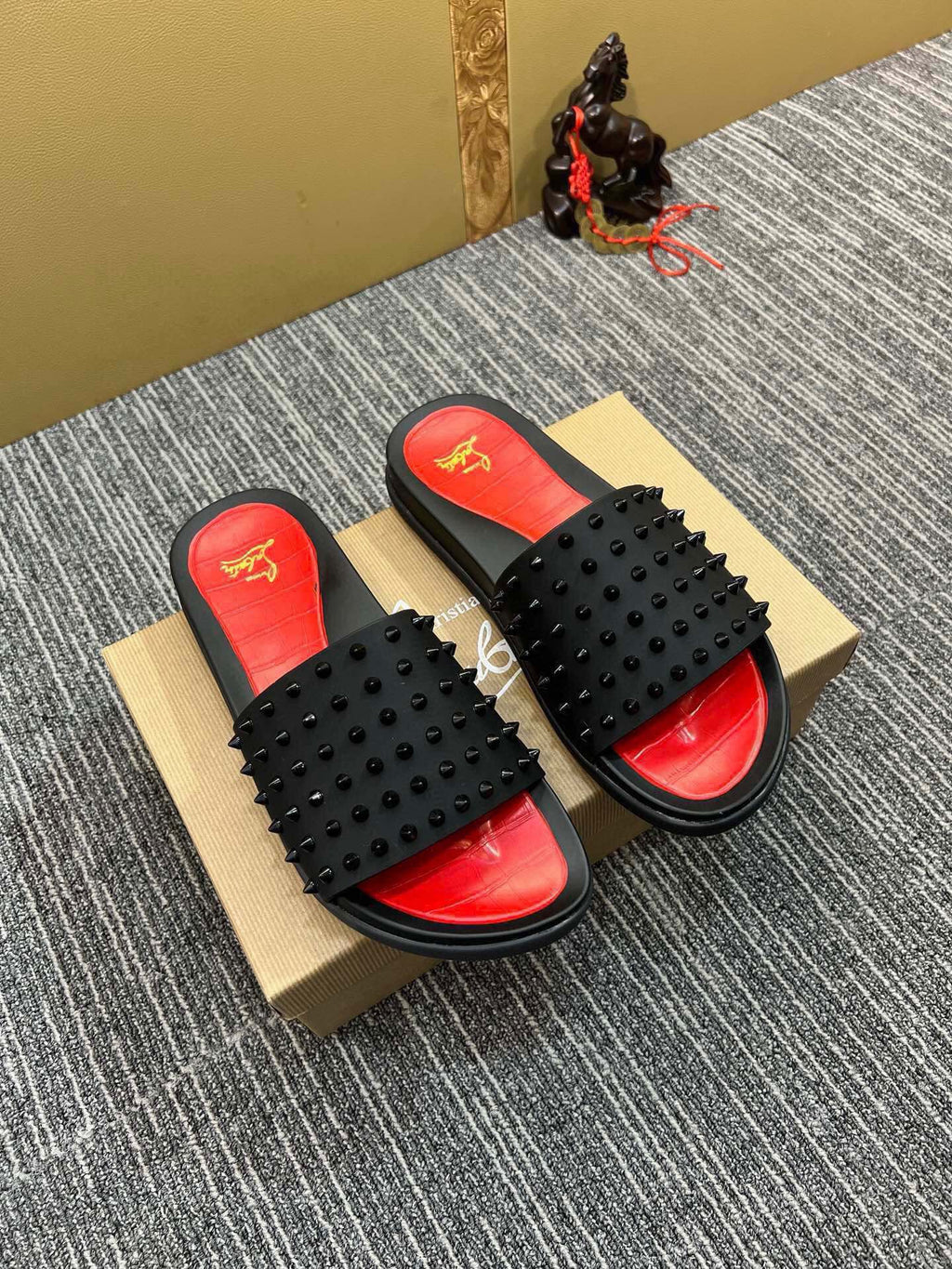 Z5ZA127 Popular slippers