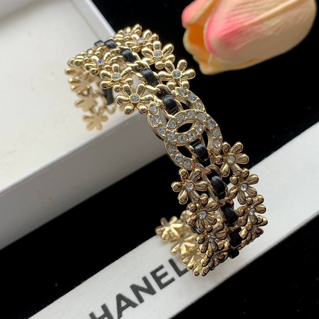 X1Y83C120K  Popular Bracelets