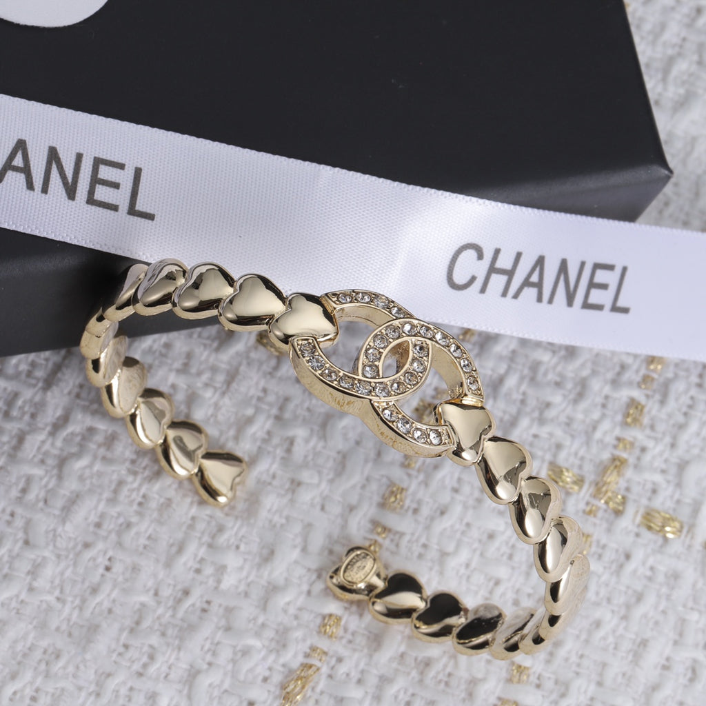 X1Y93C370K  Popular Bracelets