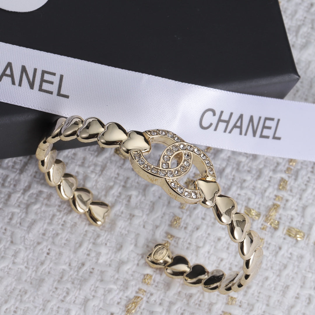 X1Y93C370K  Popular Bracelets
