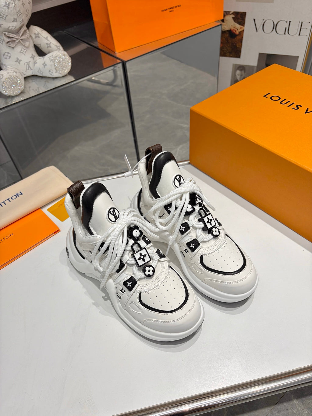 Z2Q105E437  Popular high-quality Shoes