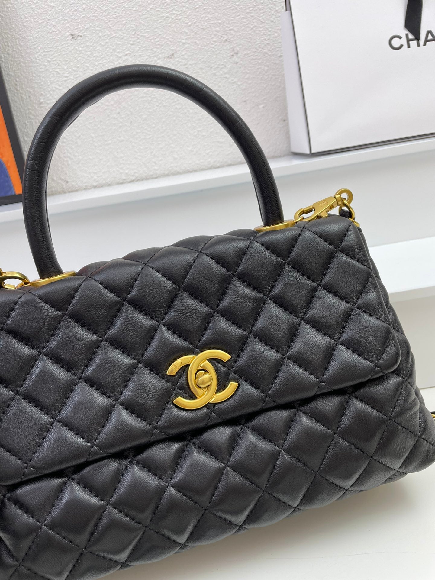 B1X43C98 Popular  leather bag 