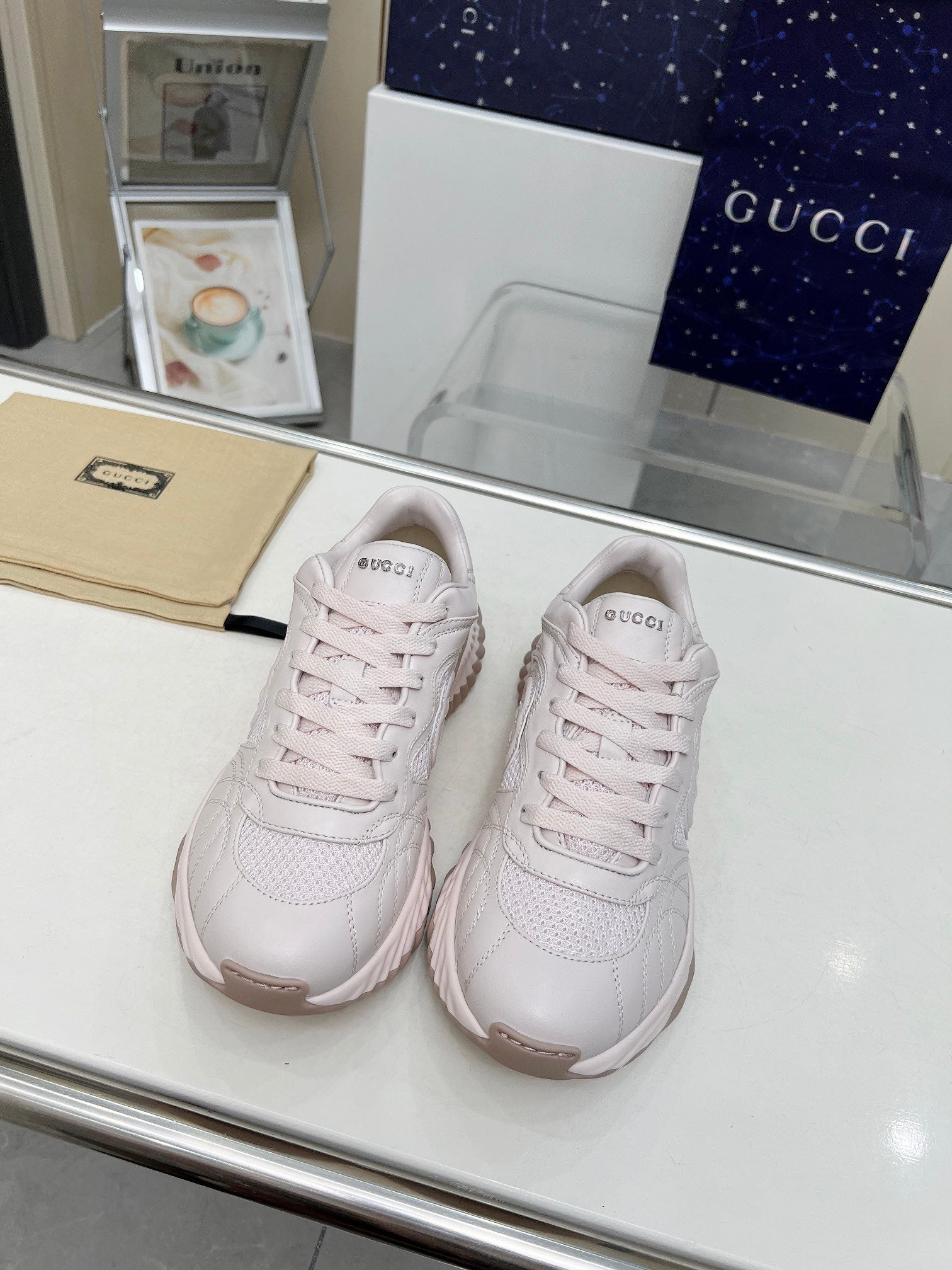 Z2Q95B172  Popular high-quality Shoes