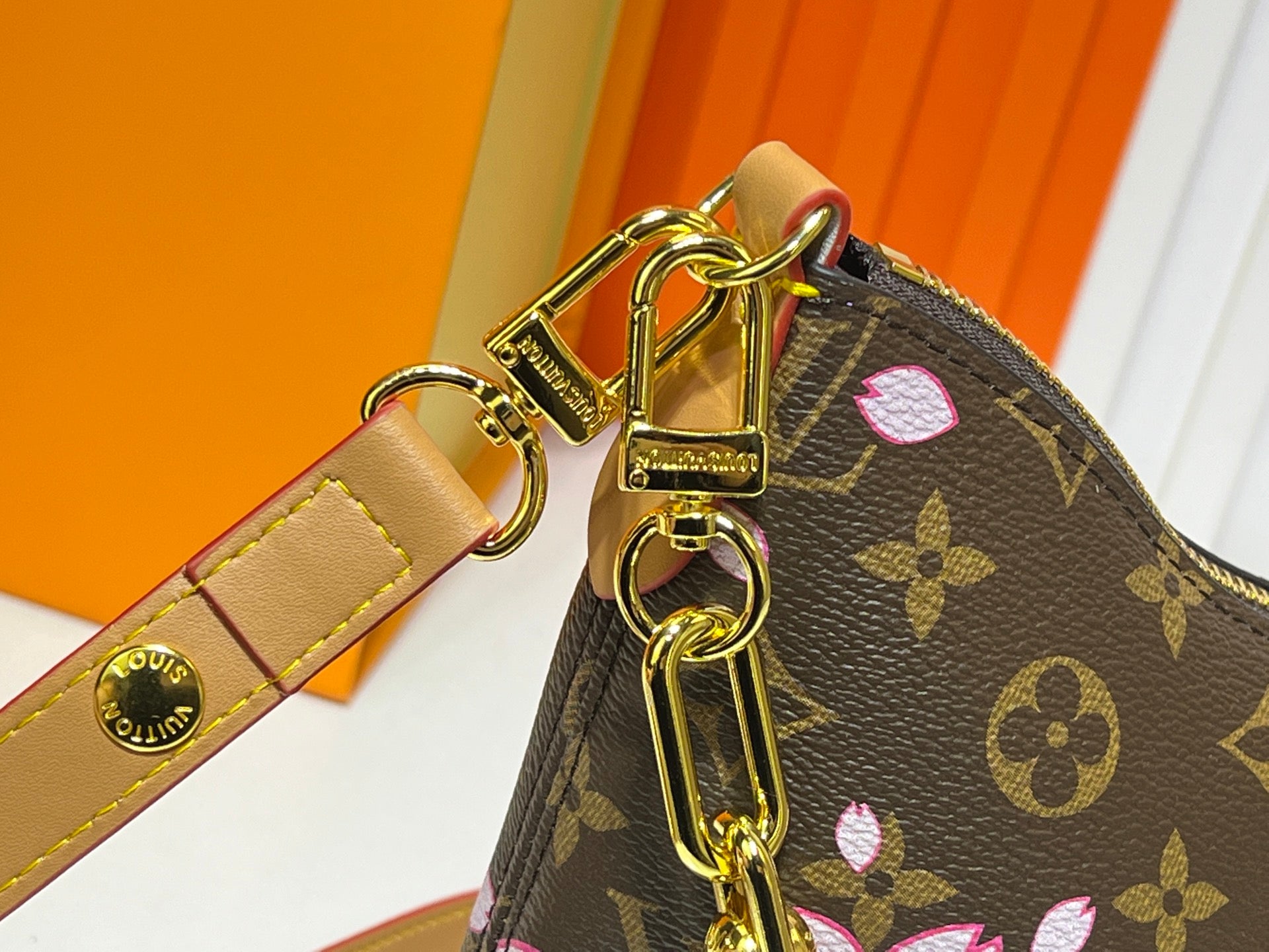 B1N55E60 Popular   leather bag