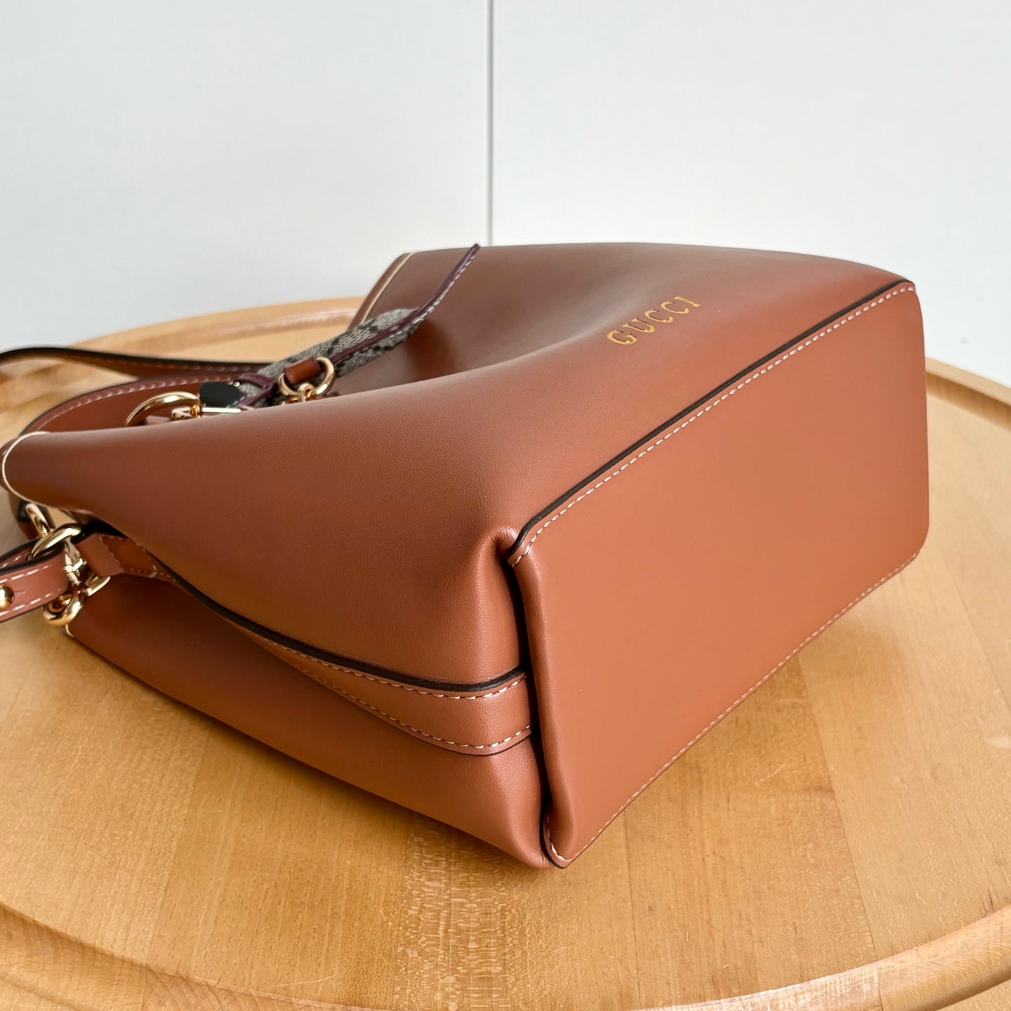 B1P36C54 Popular leather bag
