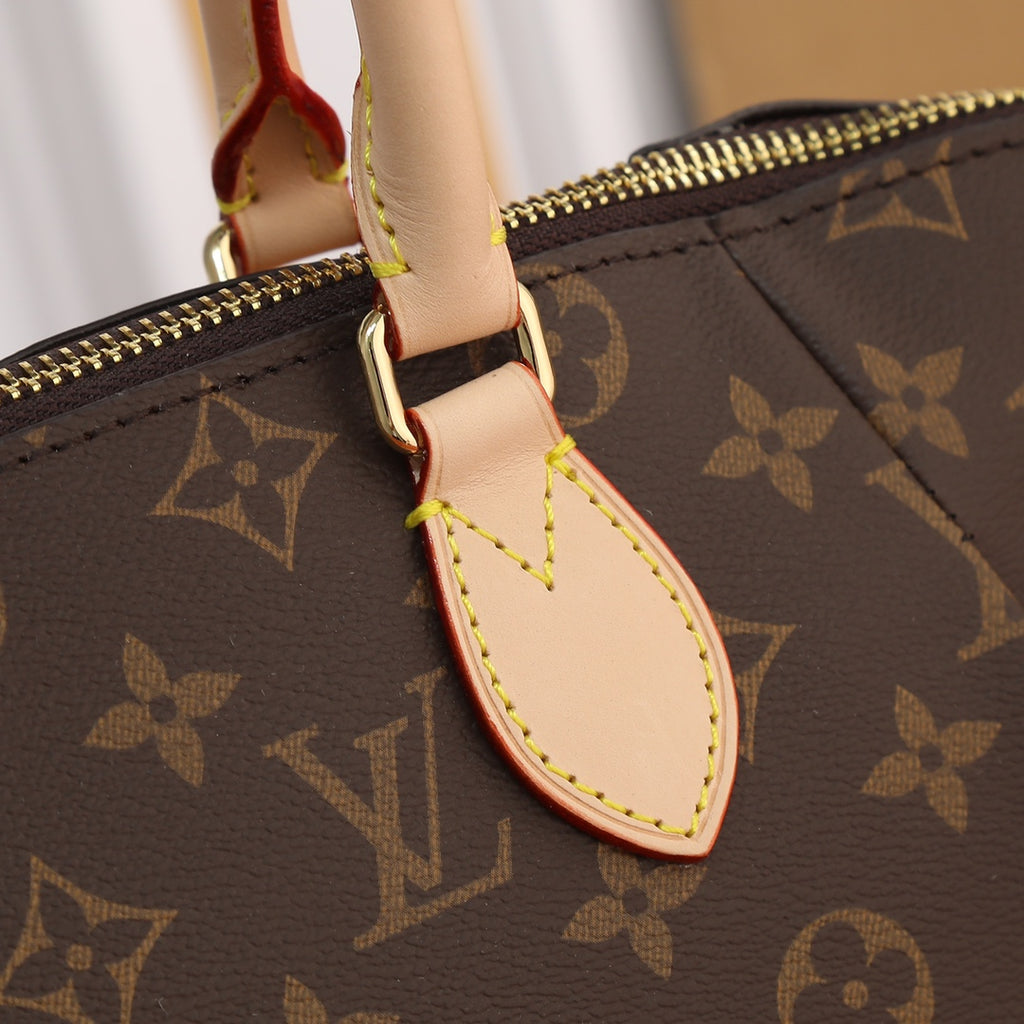 B12X44E351 Popular leather bag 