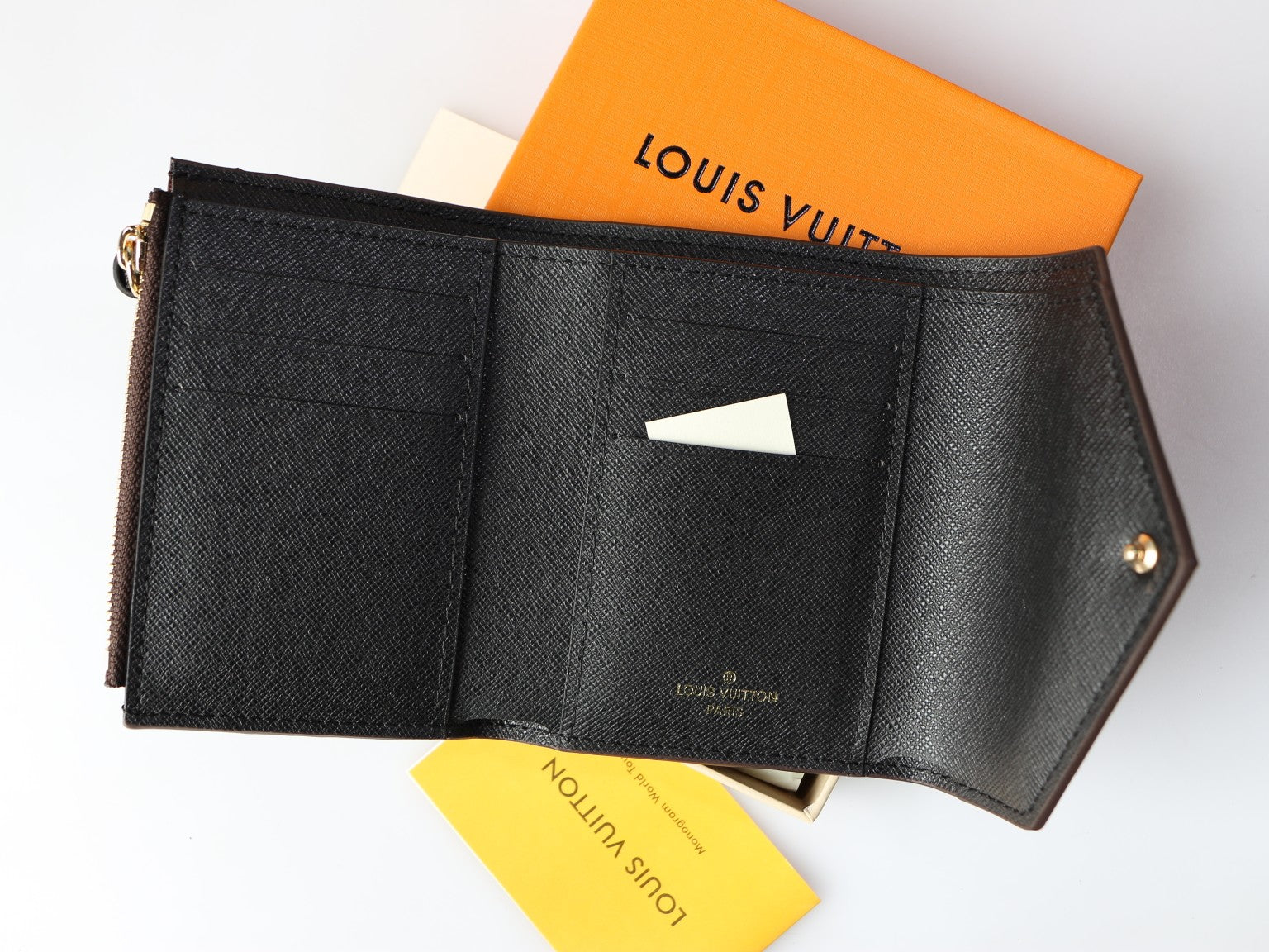 B1R15E124 Popular leather Wallets