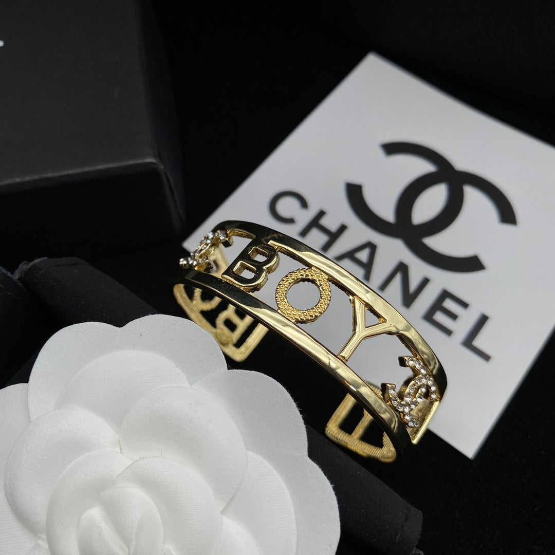 X1Q85C31K  Popular Bracelets