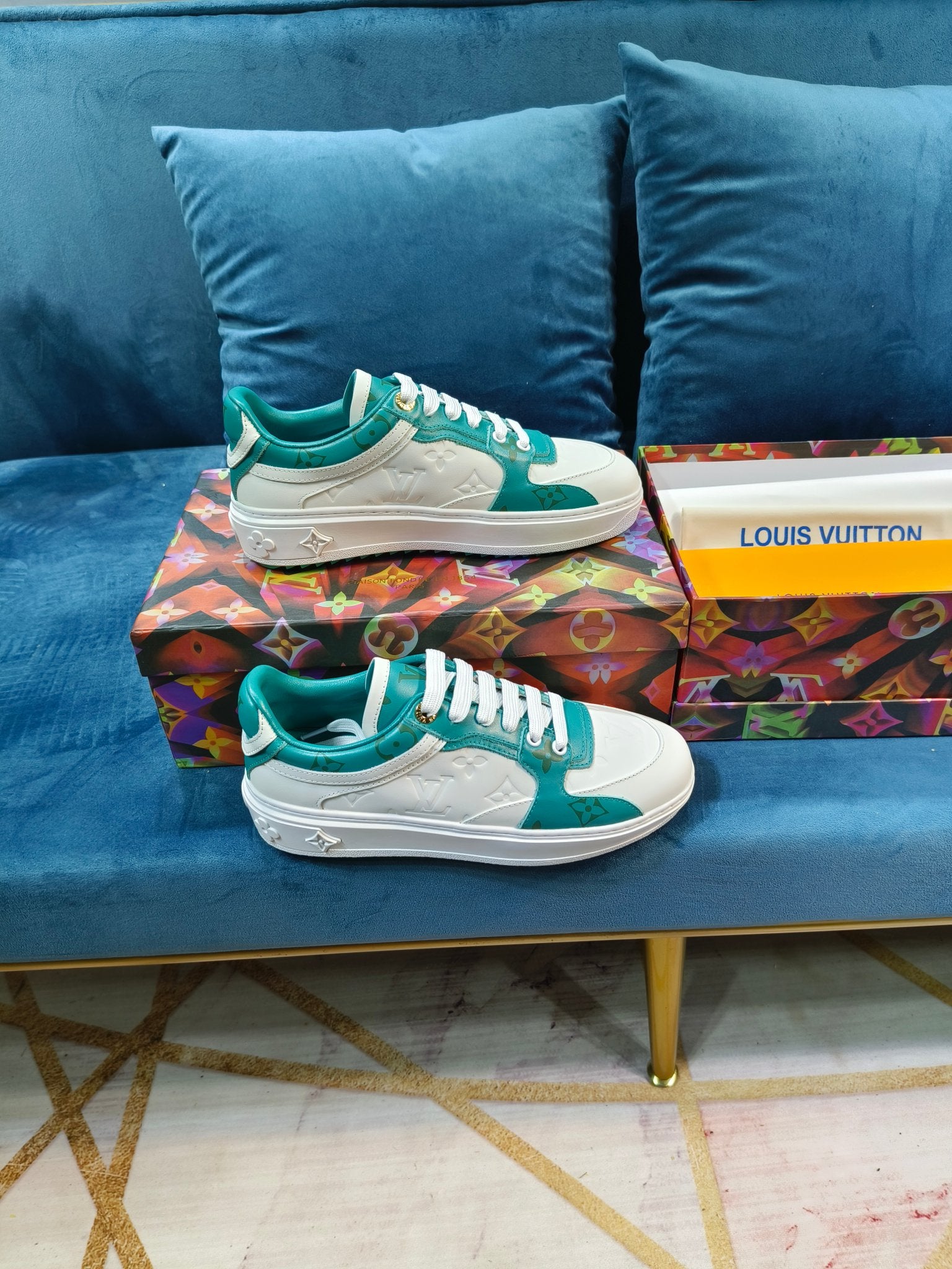 Z2YE45 Popular Sneakers