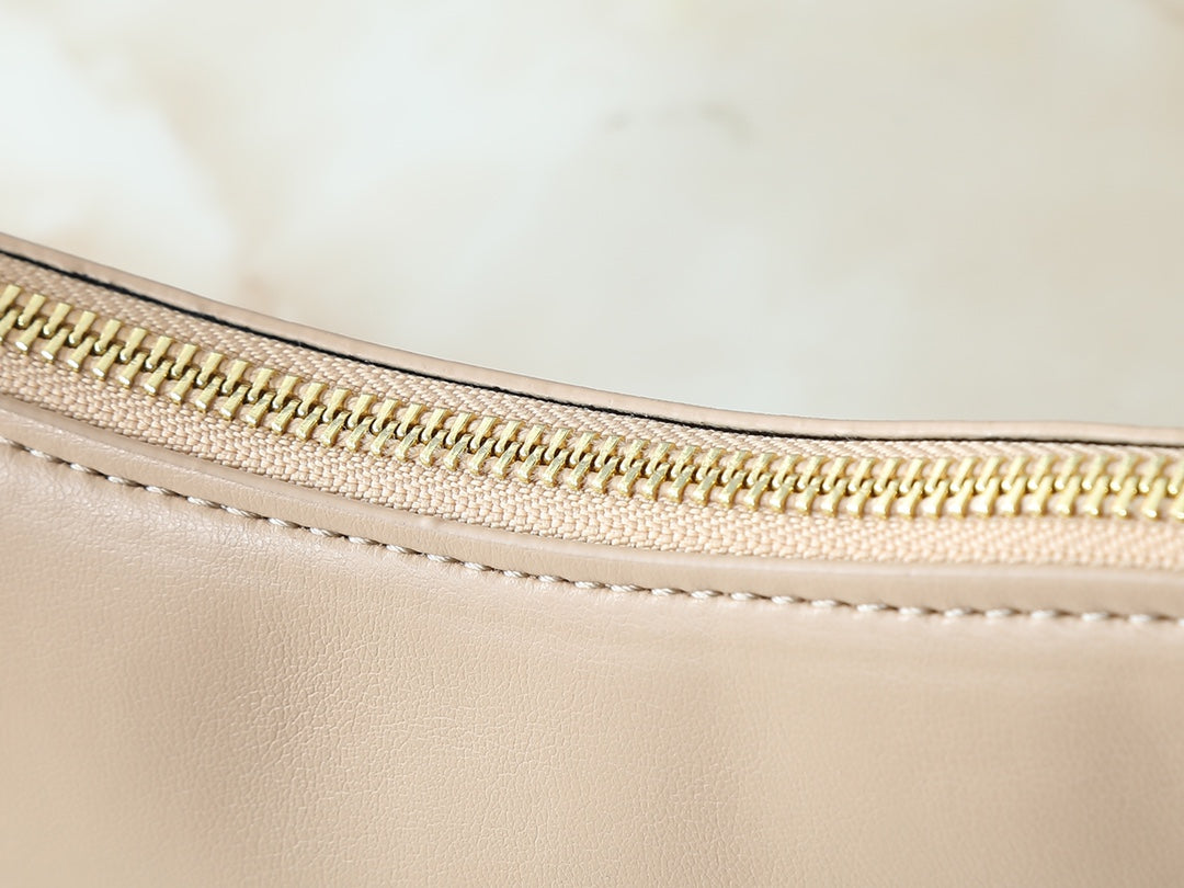 B1R15E23 Popular  leather bag