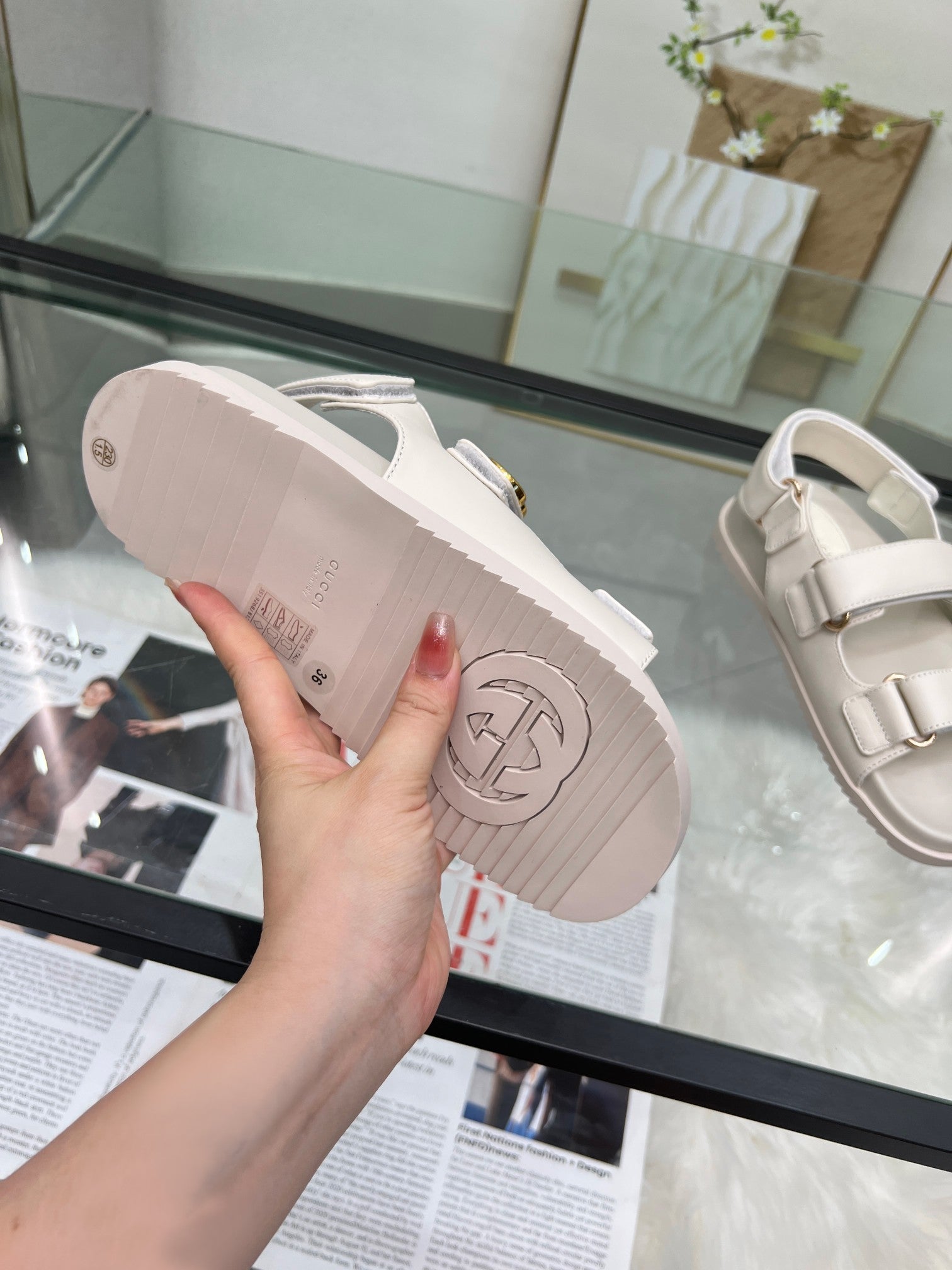 Z2R55B11 Popular high-quality shoes
