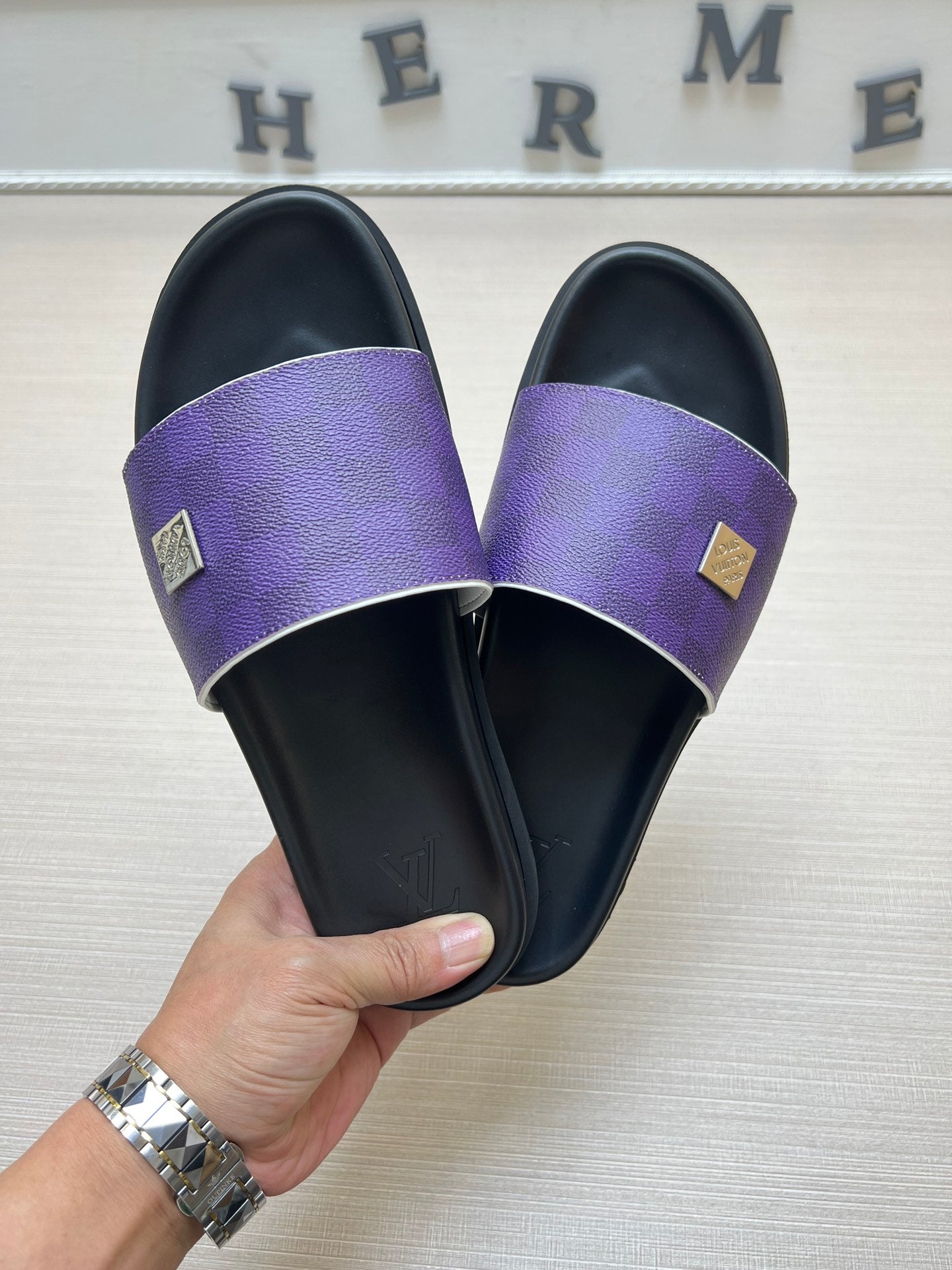 Z5ZE69 Popular slippers