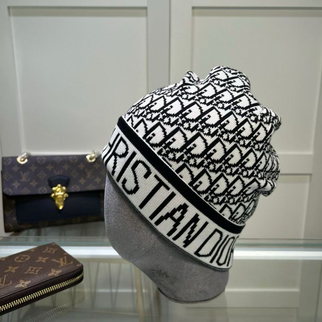 M1R86D83 Popular hats