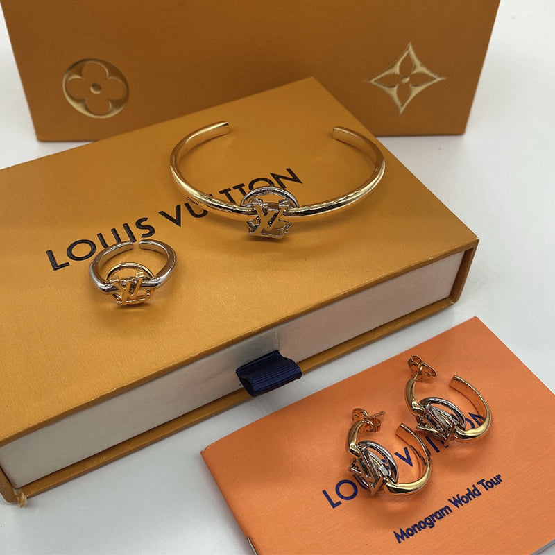 X1B91E406K  Popular   rings. Earrings. Bracelets