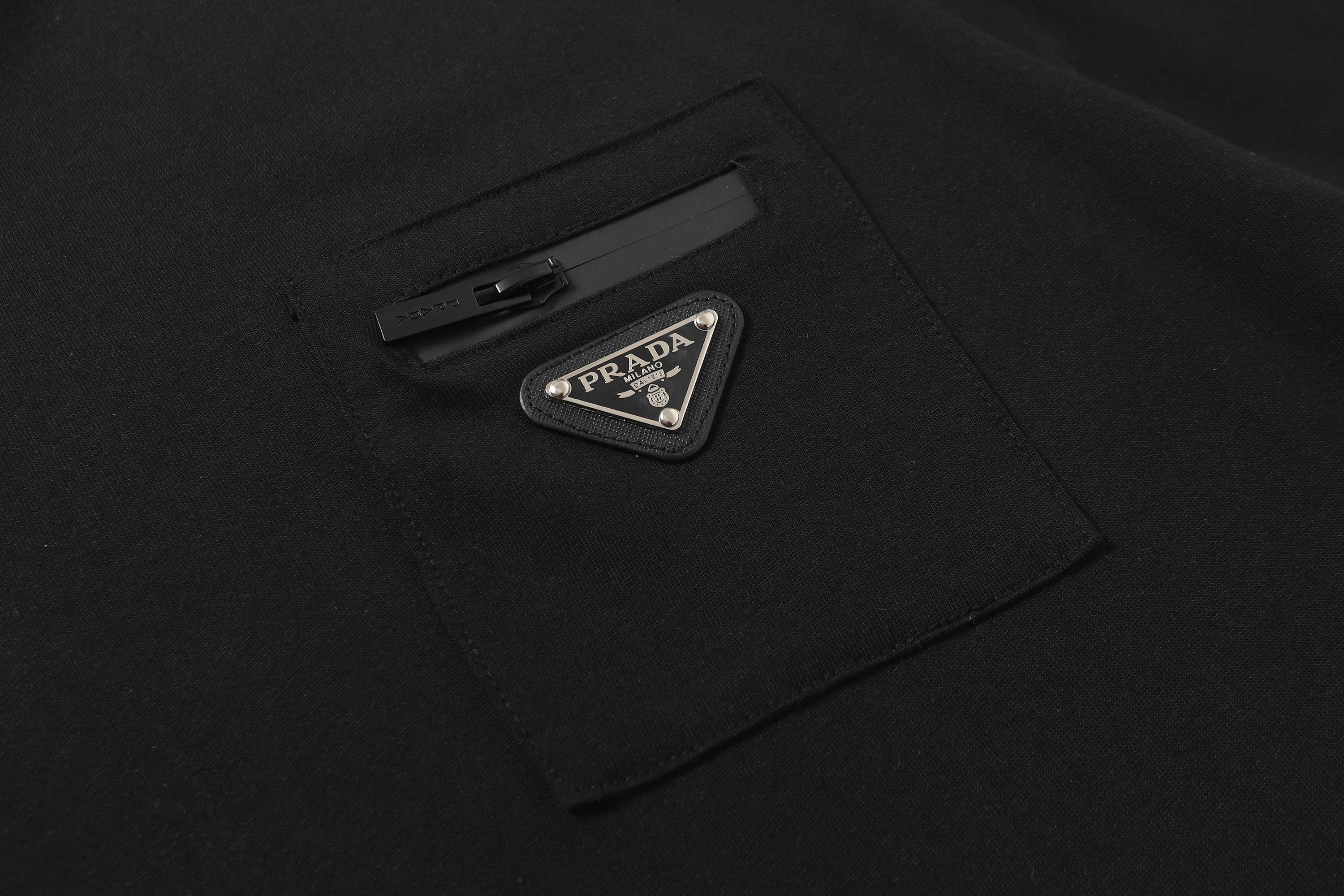 U1R45P183 Popular T-shirt