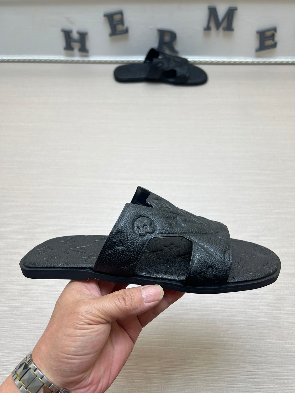Z5ZE34 Popular slippers