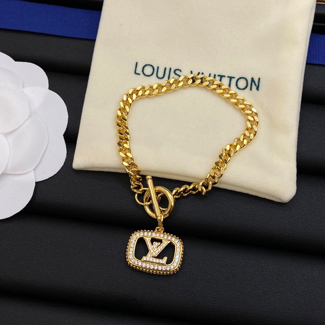 X1N83E251X  Popular   Necklaces  Bracelets Earrings