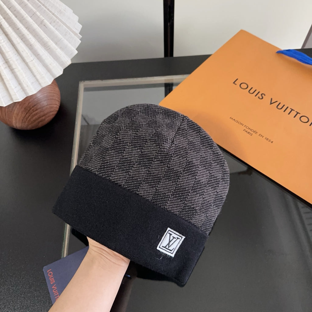 M1R86E18 Popular hats
