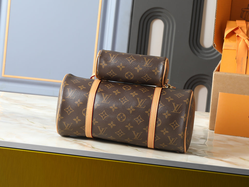 B1N56E21 Popular leather bag