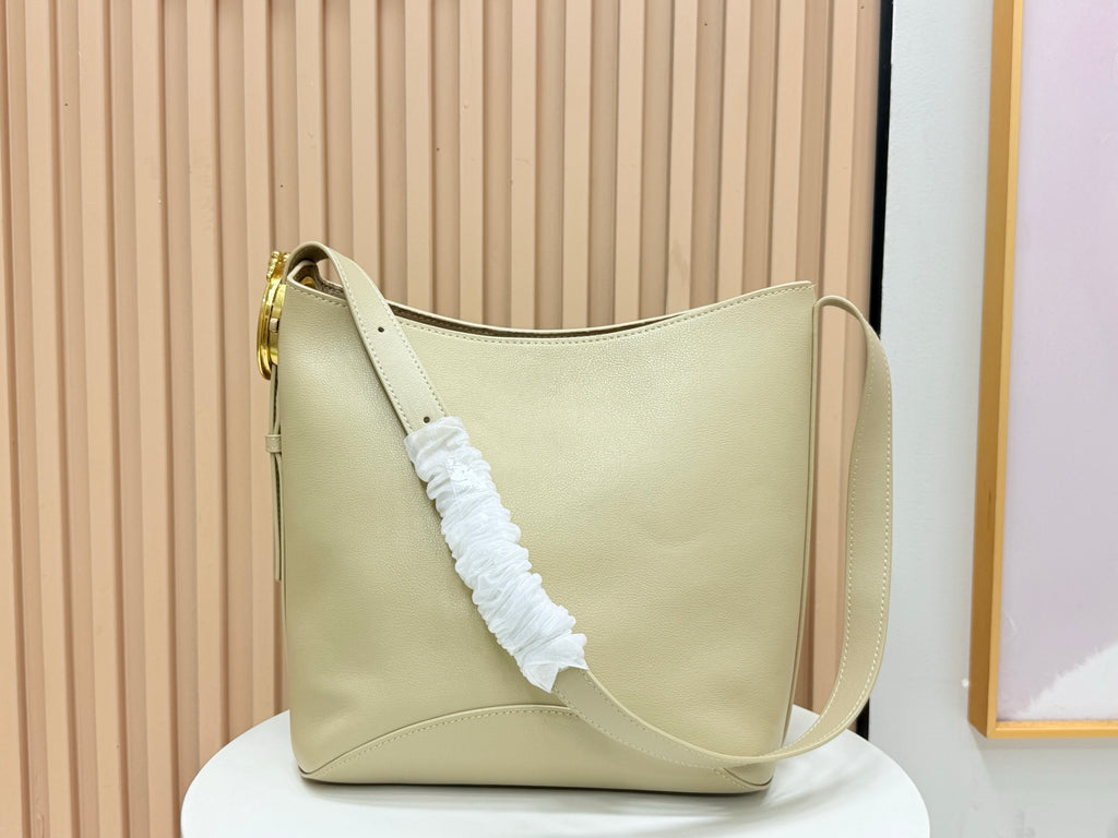 B1R76D45 Popular leather bag