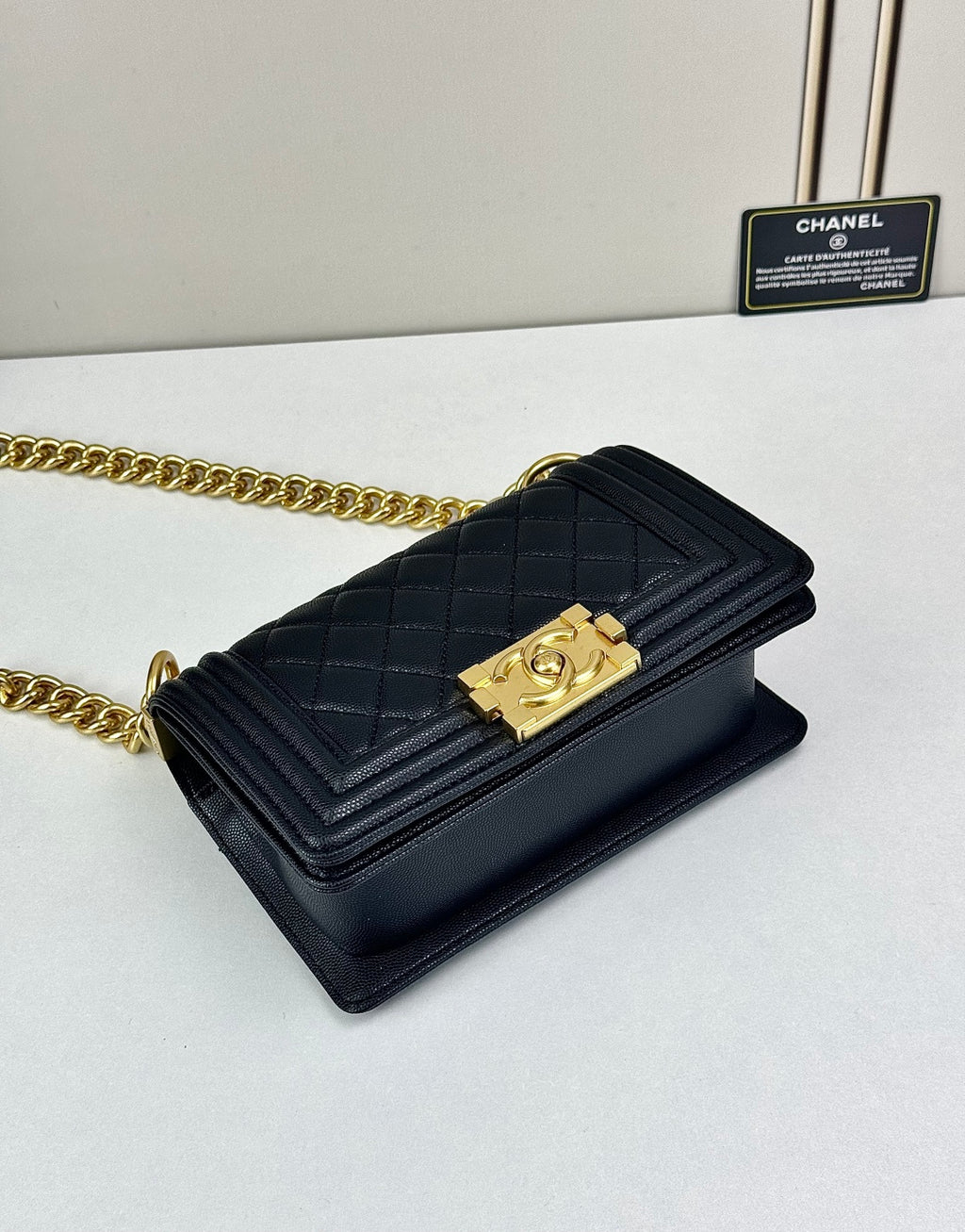 B1P36C17 Popular Caviar leather bag