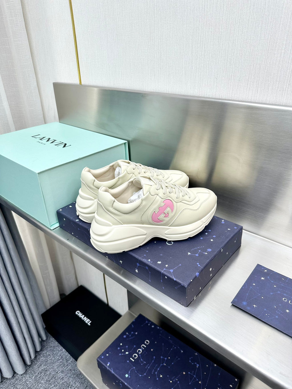 Z2Q95B152  Popular high-quality Shoes