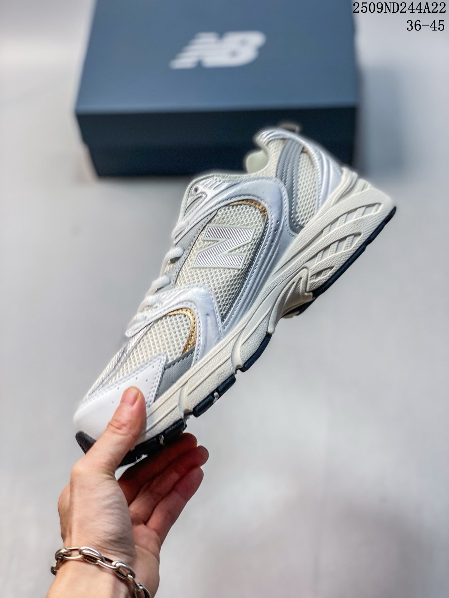 Z4Q95A68 Popular Shoes