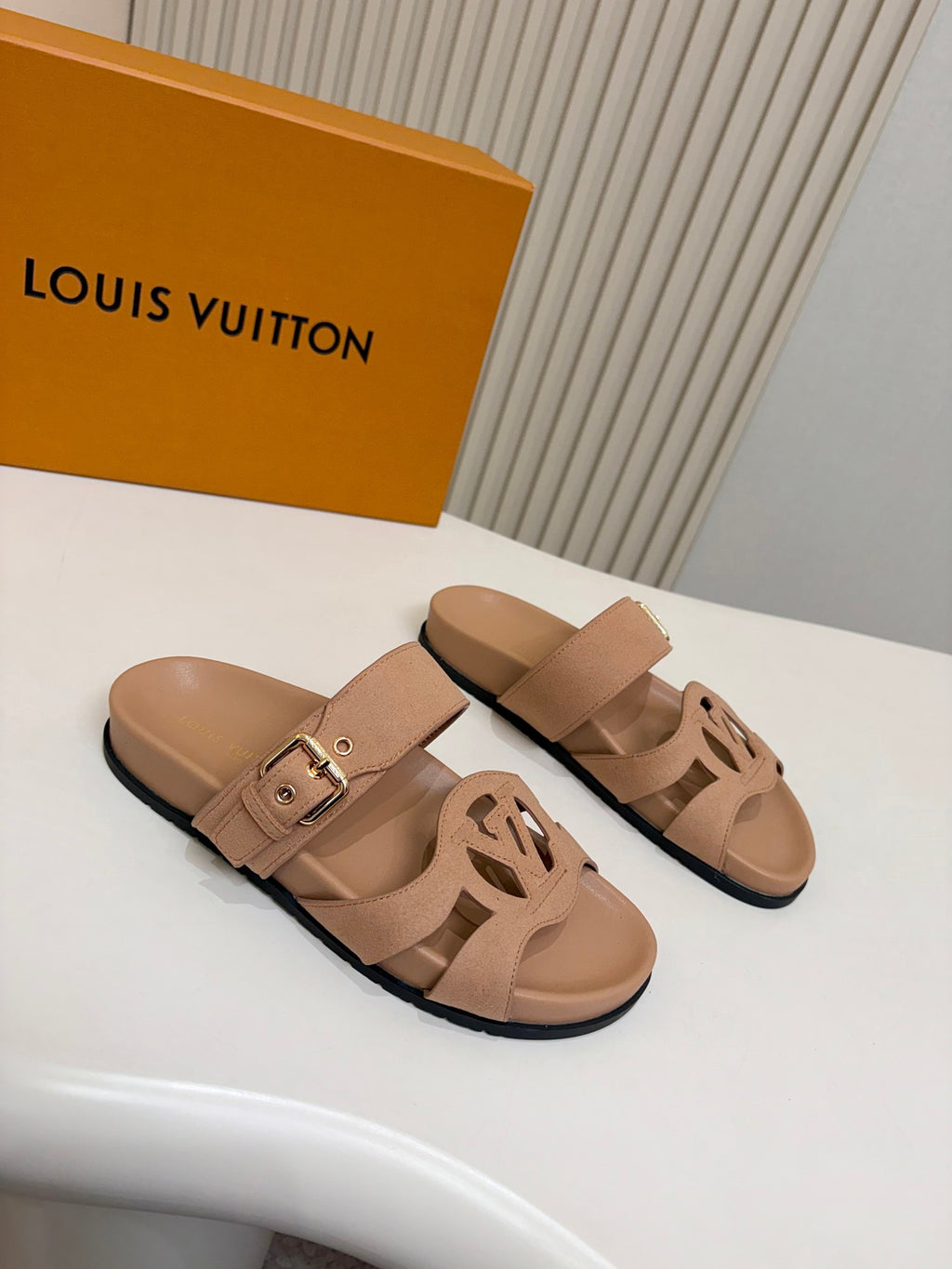 Z2R76E29 Popular high-quality leather shoes