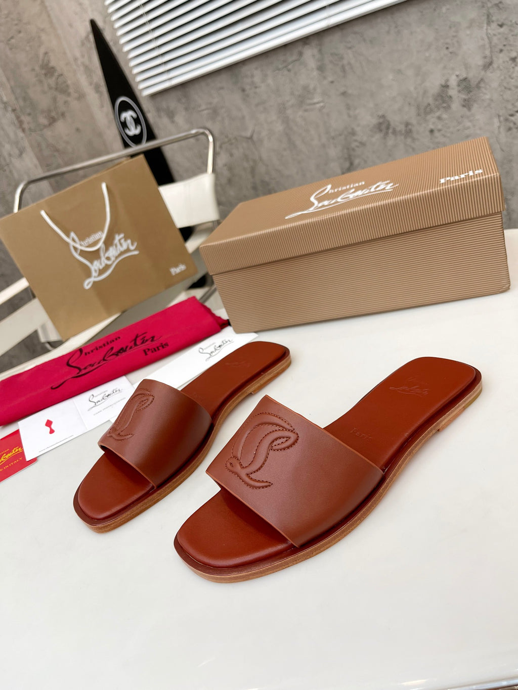 Z2XA32 Popular leather Slippers
