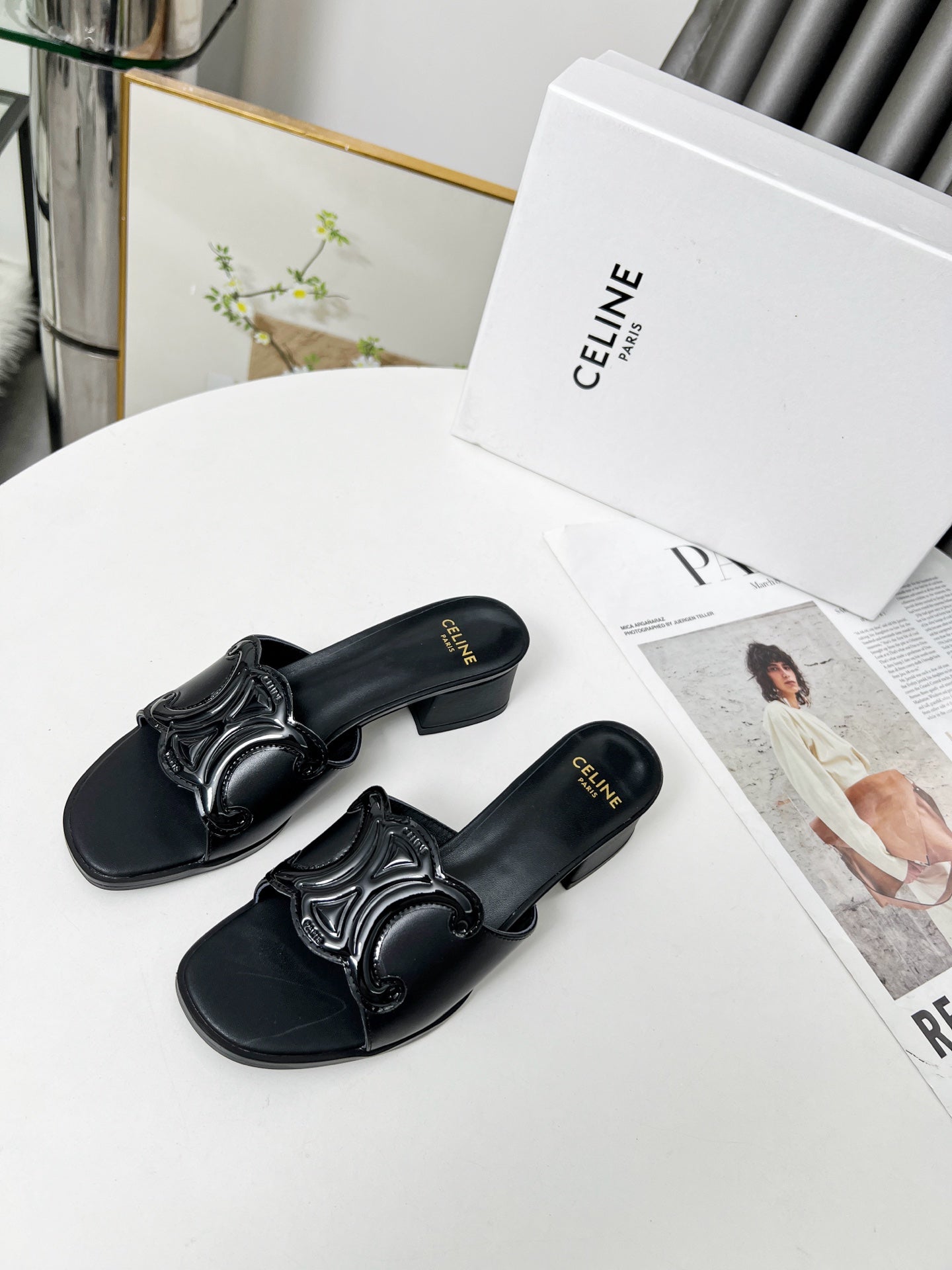 Z2Q55CL51  Popular leather shoes