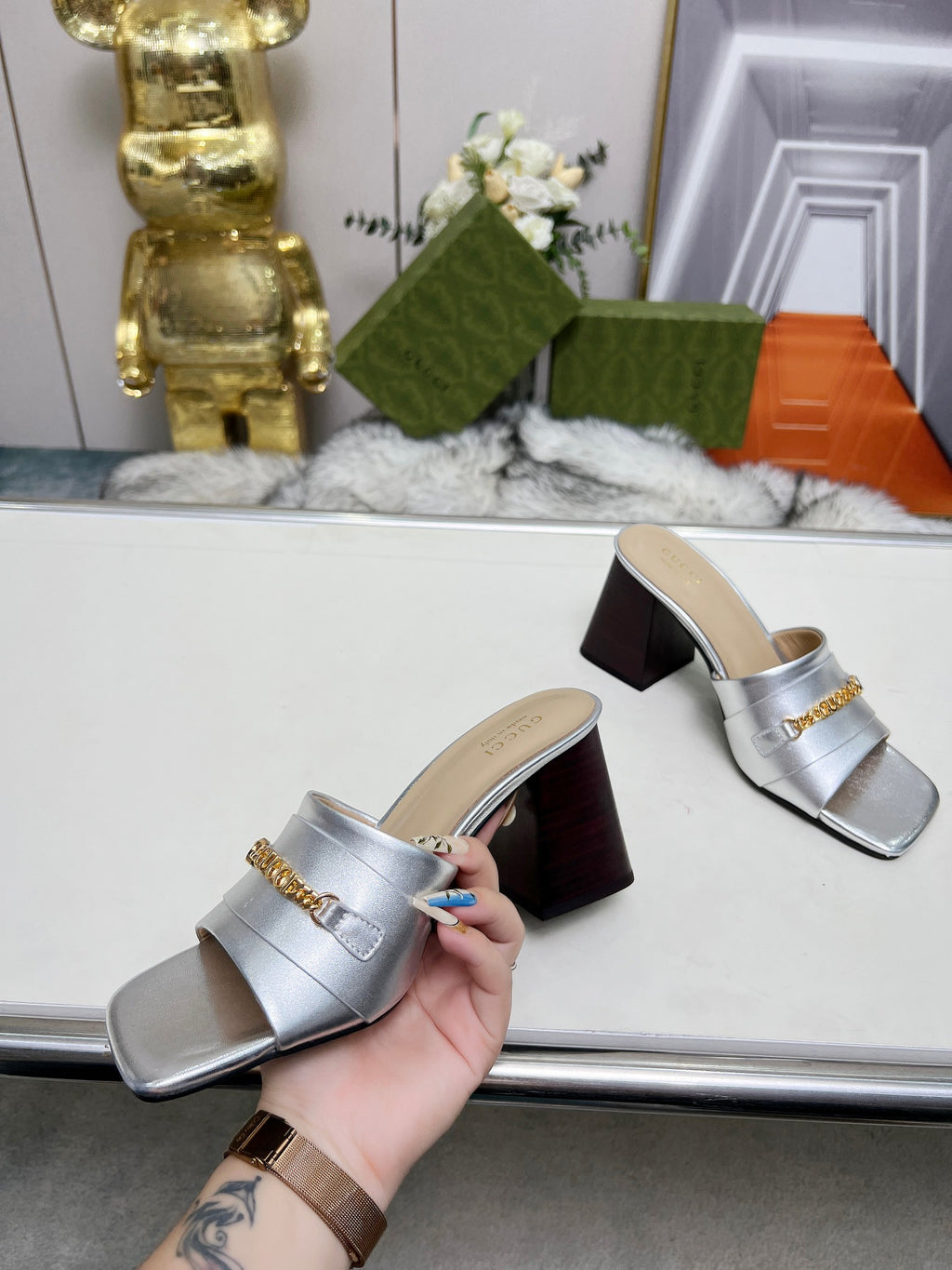 Z2N75B11  Popular leather High heels