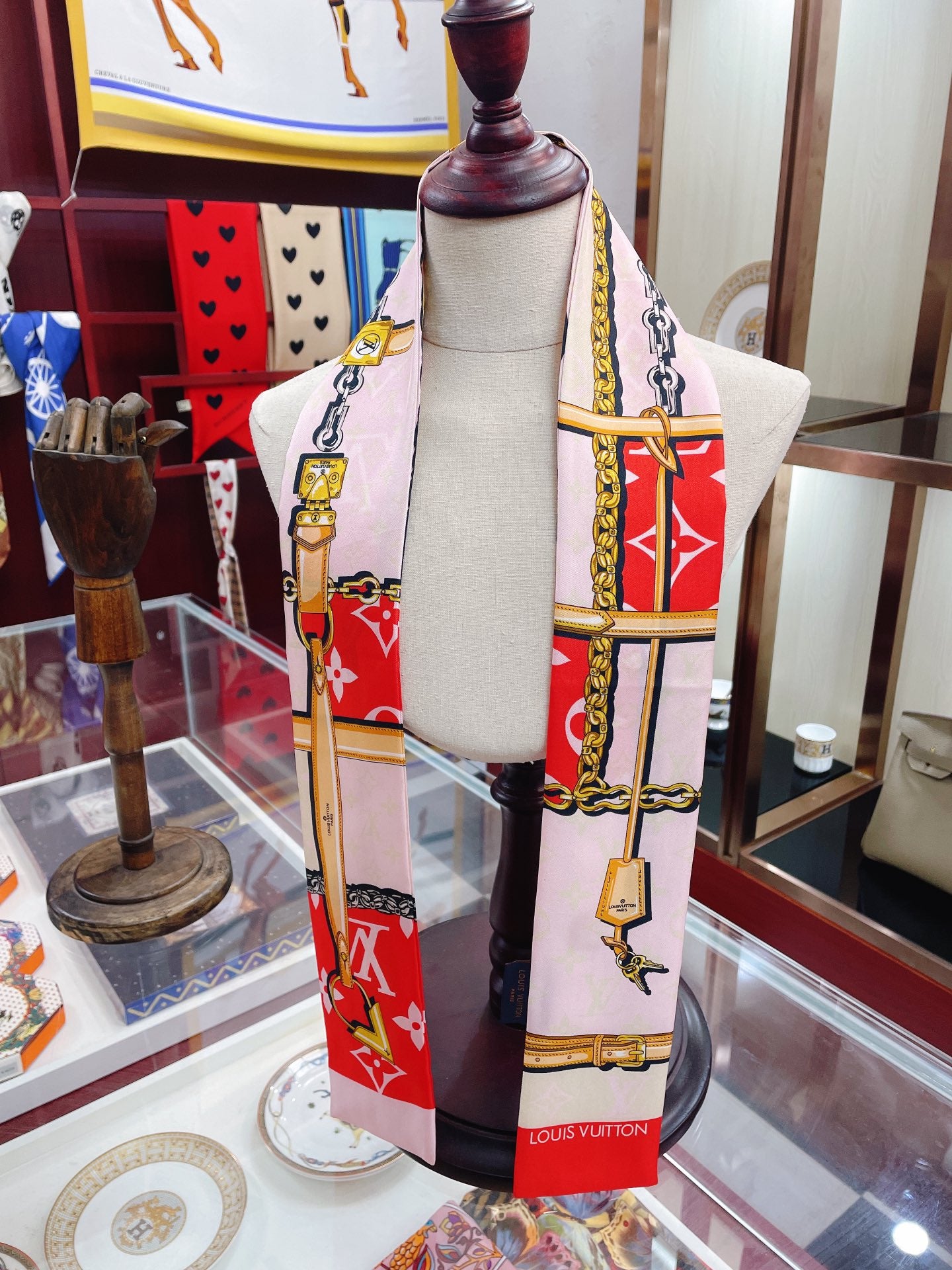 W1Z25E181 Popular Silk Scarve