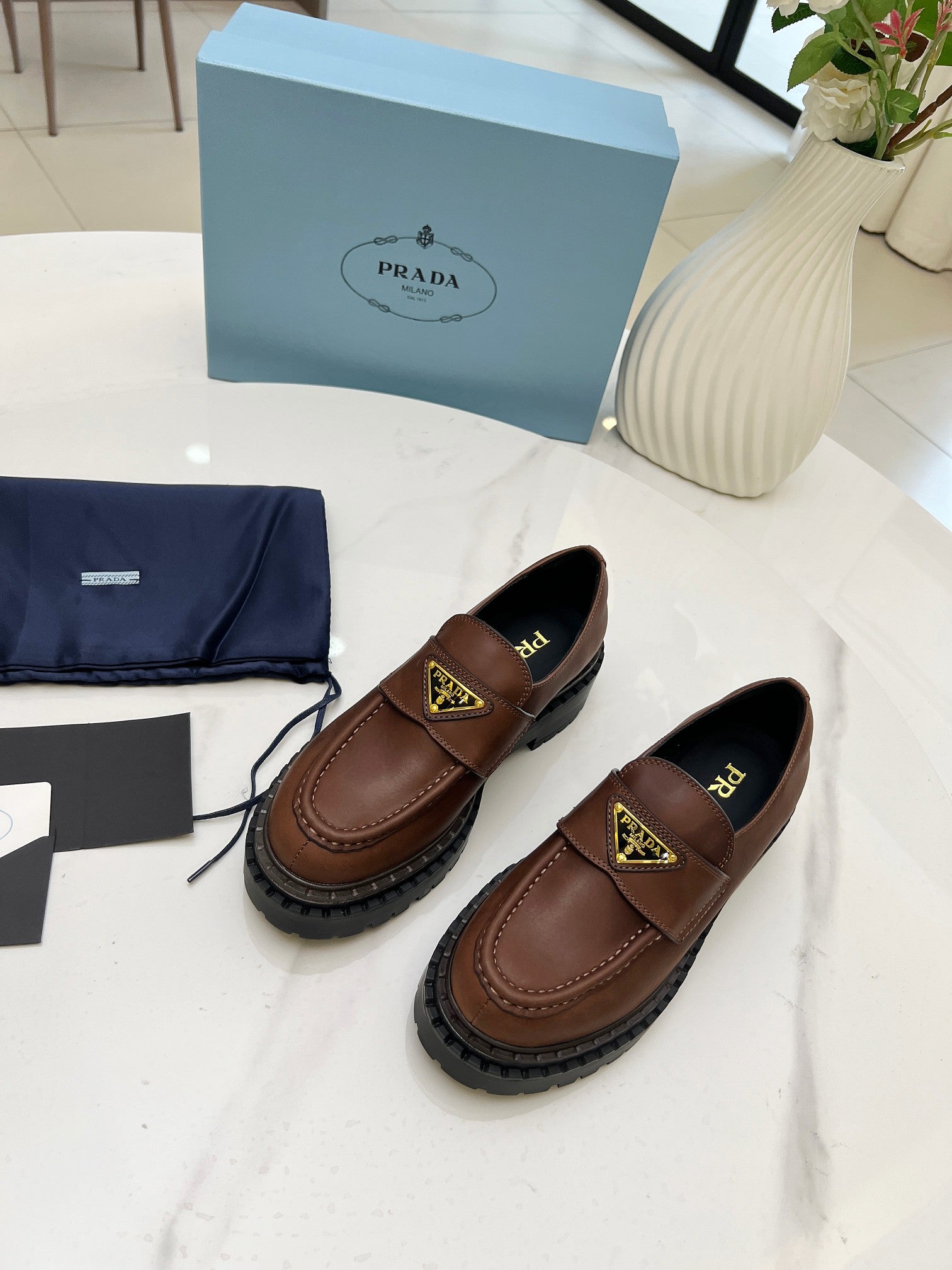 Z2Q105P409 Popular high-quality Shoes