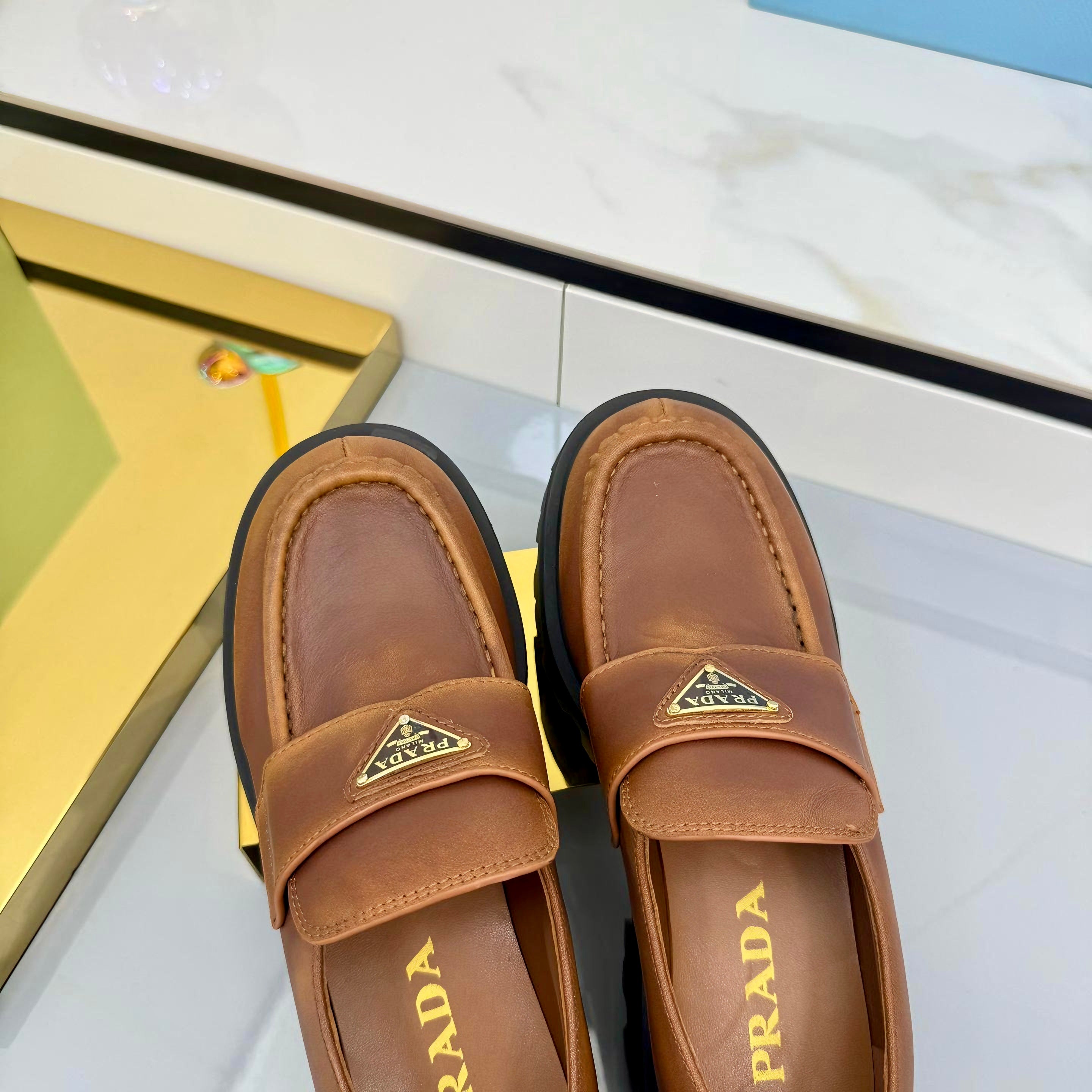 Z2Q105P307 Popular high-quality Shoes