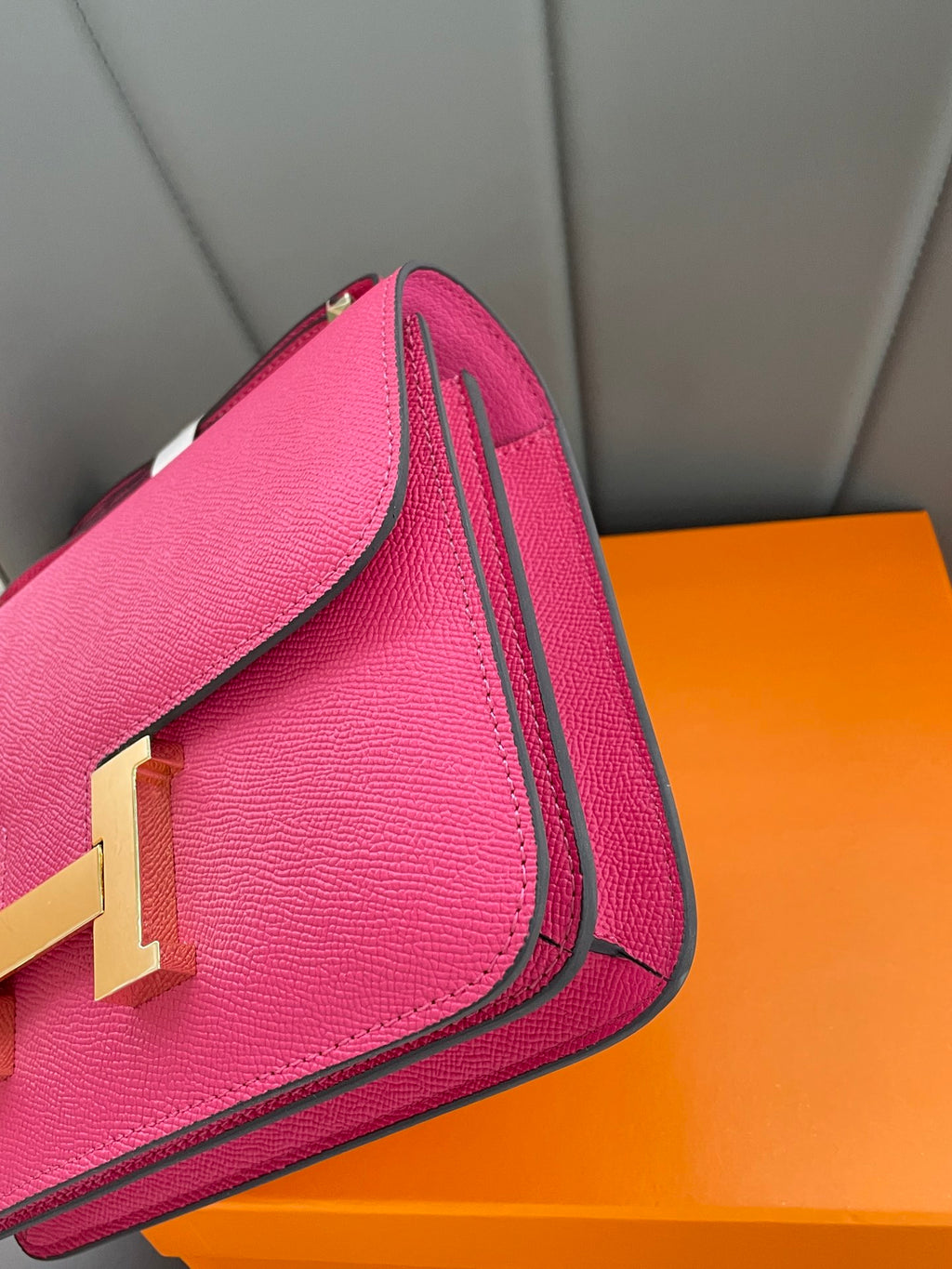 B1N55H63 Popular  leather bag