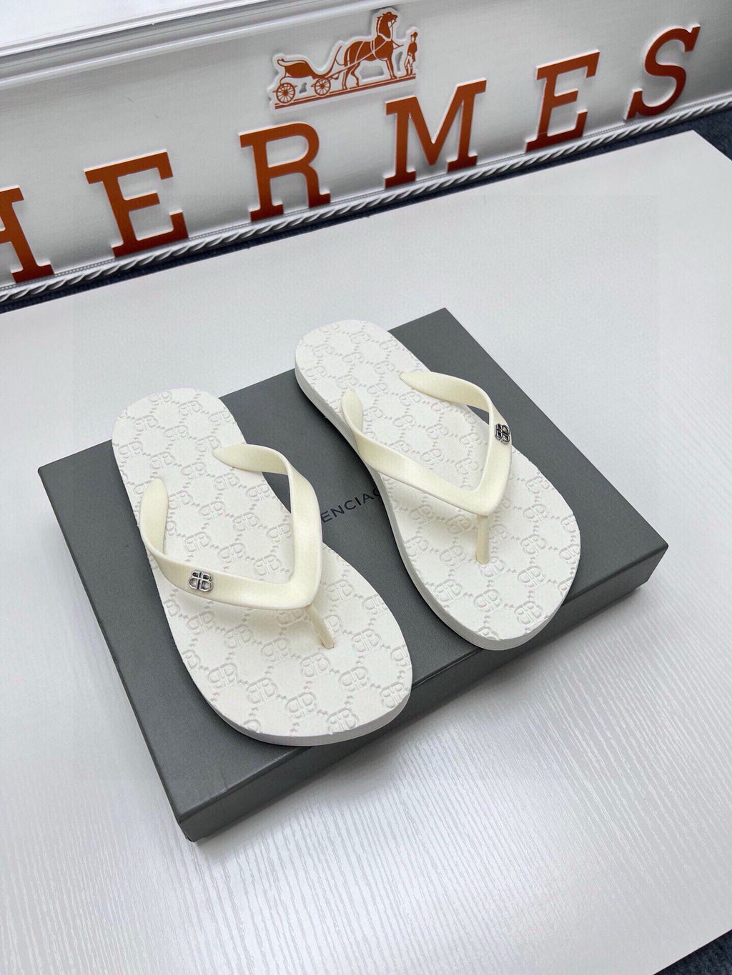 Z5Z35J297 Popular Slippers