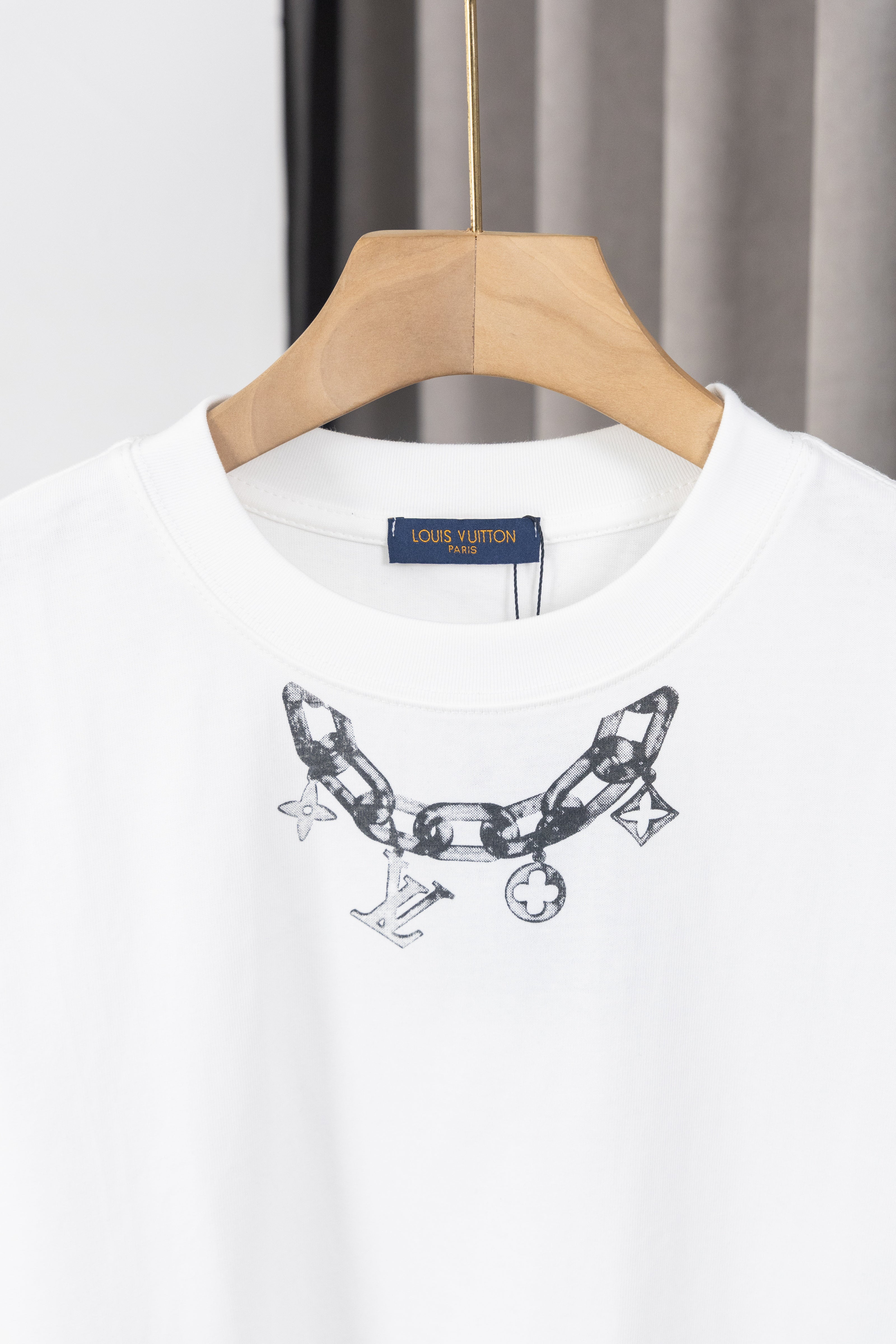 U1P36E137 Popular T-shirts