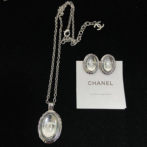 X1Q85C233X Popular Necklace. Earrings