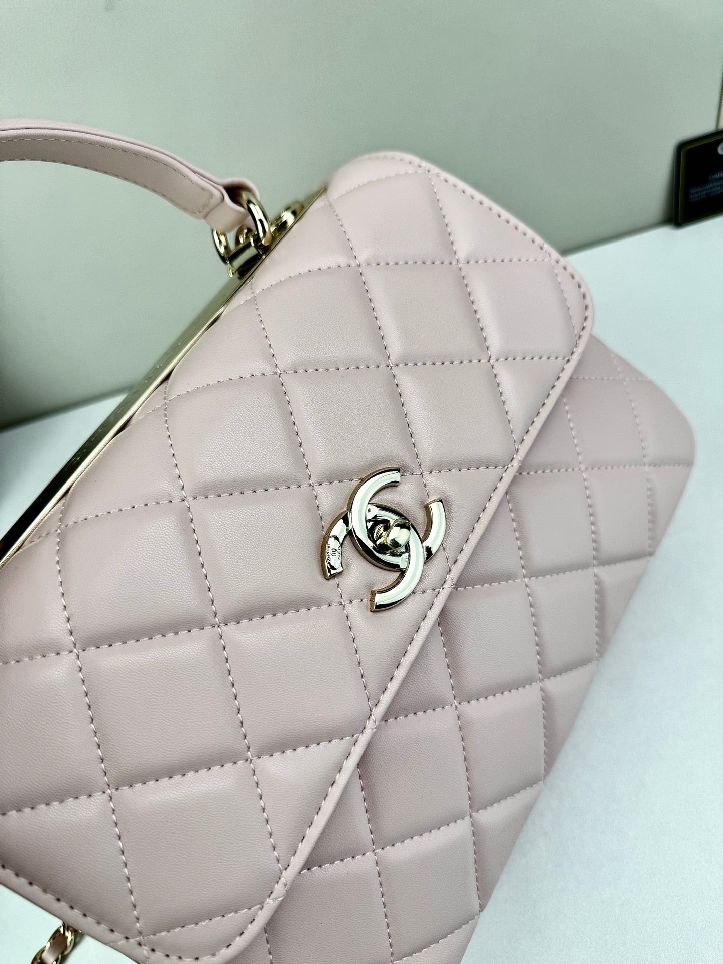 B1X76C8  Popular leather bag