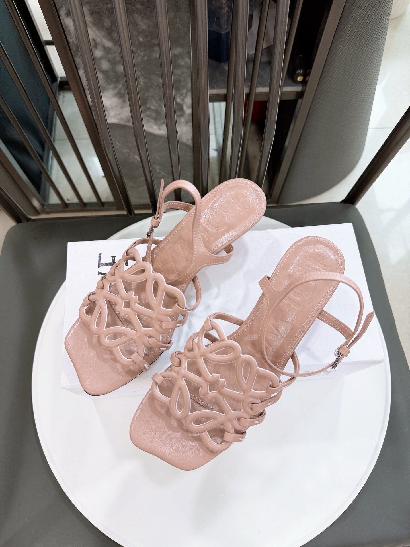 Z2R76A12 Popular high-quality  leather shoes