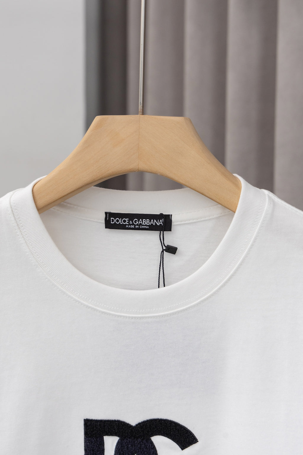 U1W25A12  Popular T-shirts