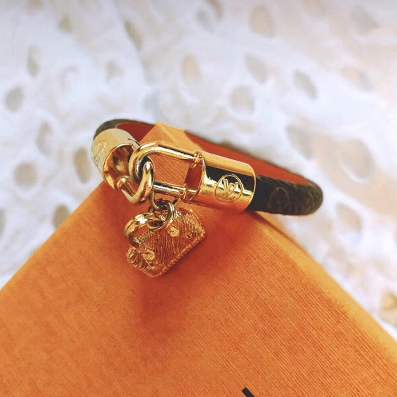 X1B91E295K  Popular Bracelets