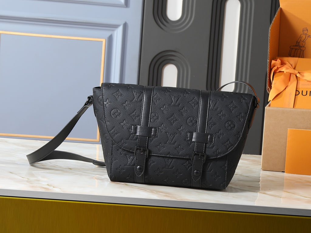 B1R76E56 Popular leather bag