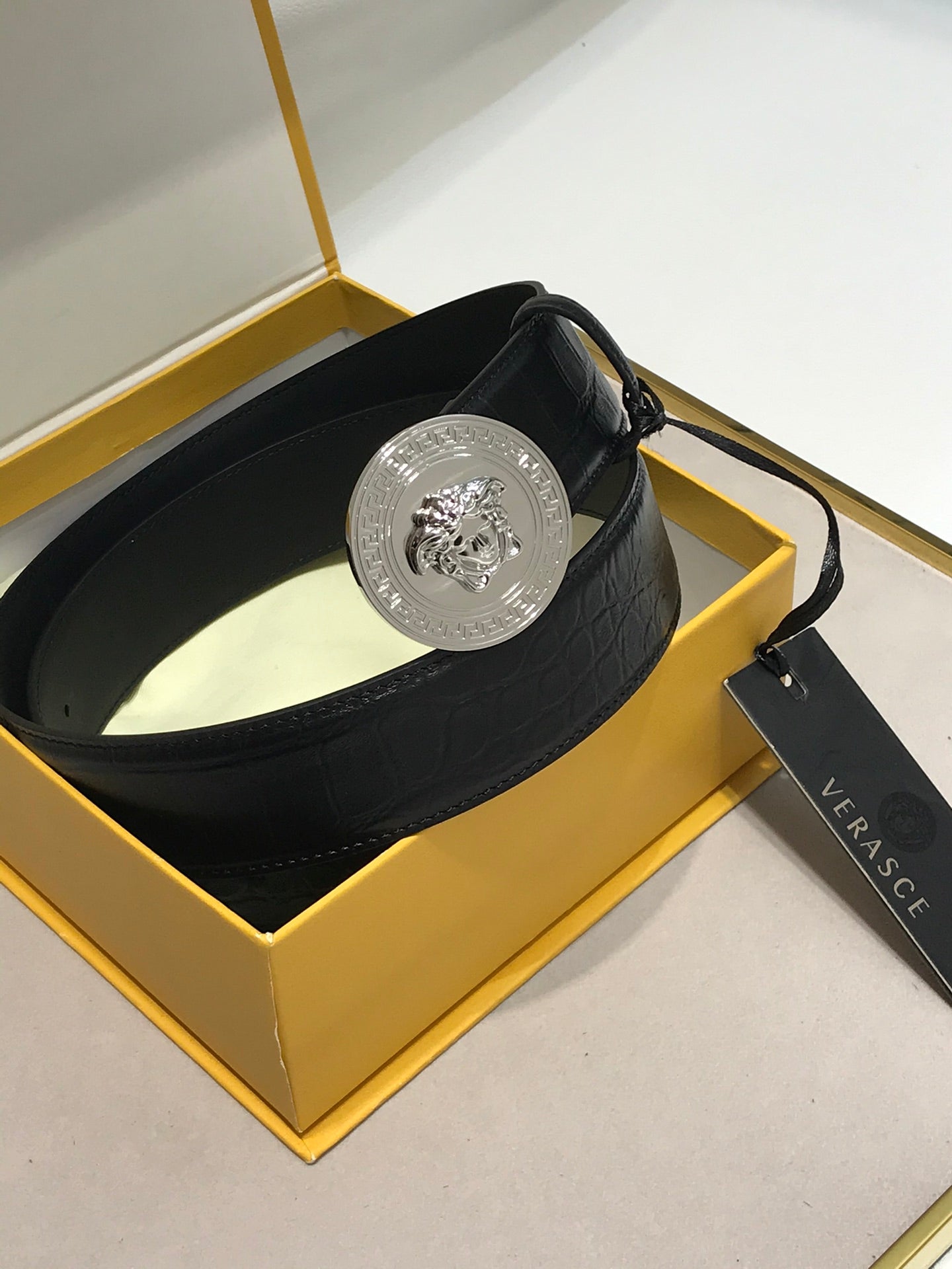 P1Q64V83 Popular   High quality belt With full package