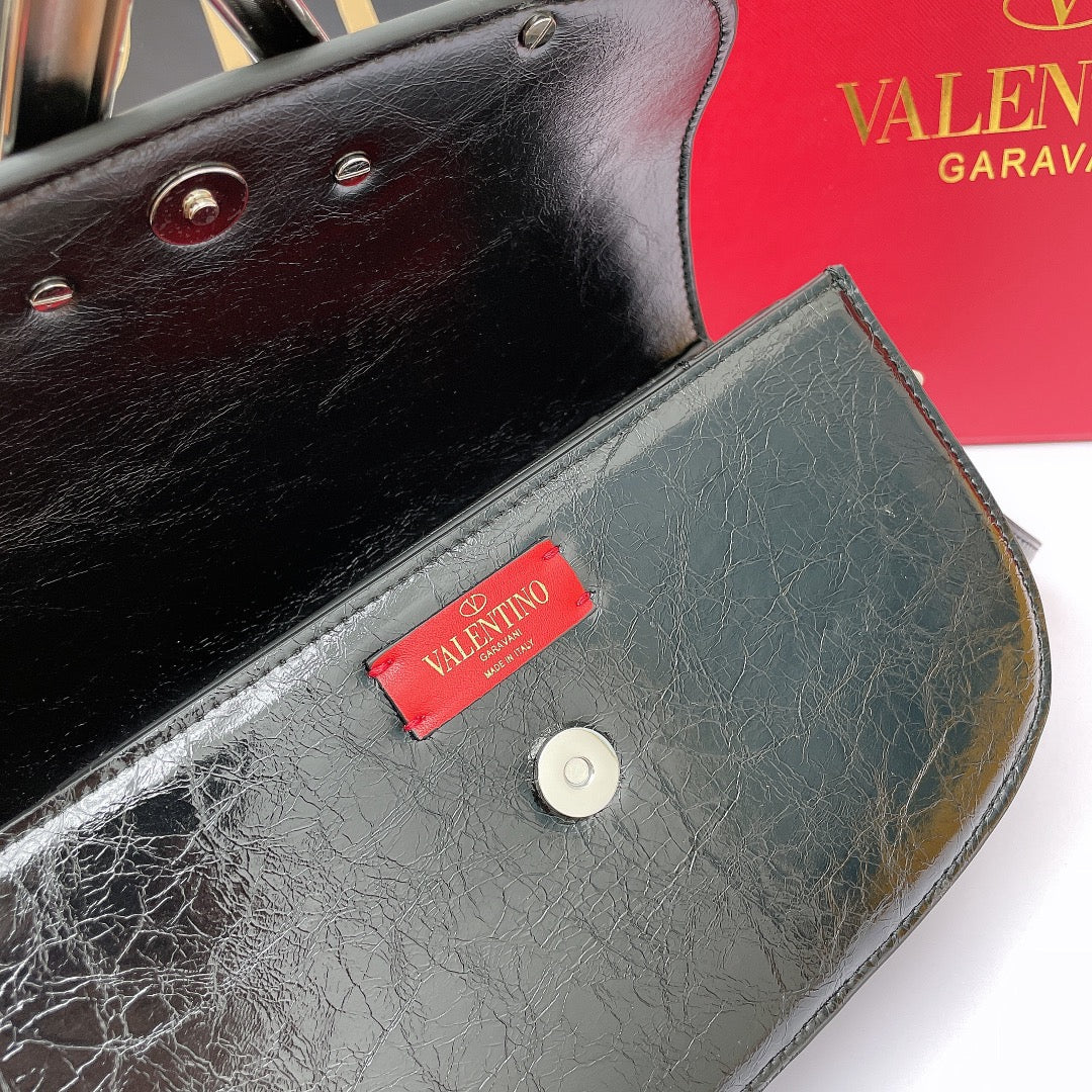 B5X111VL45 Popular  leather bag 