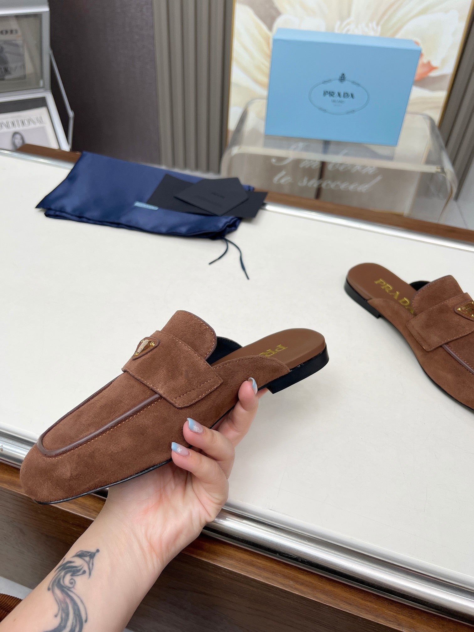 Z2Q105P405 Popular high-quality Shoes