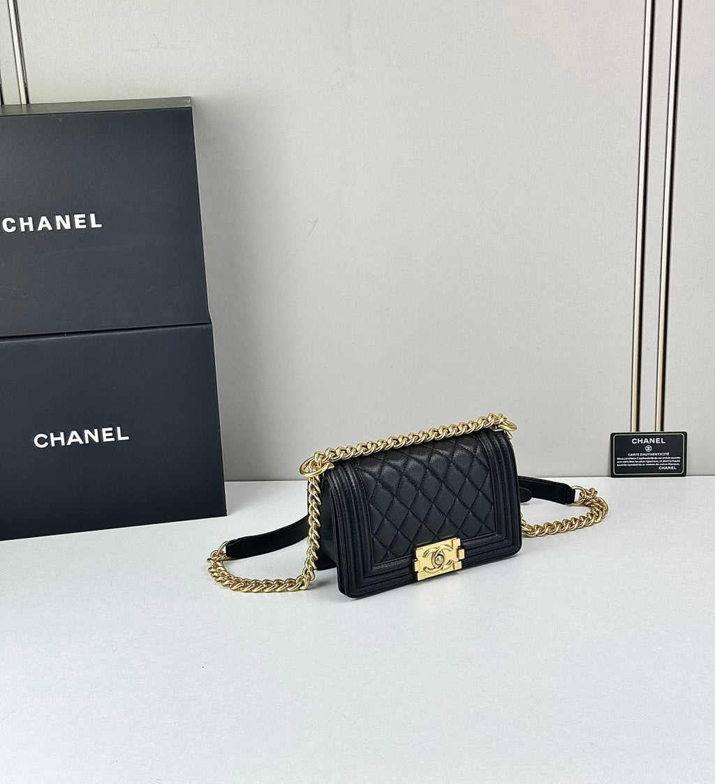 B1P36C17 Popular Caviar leather bag