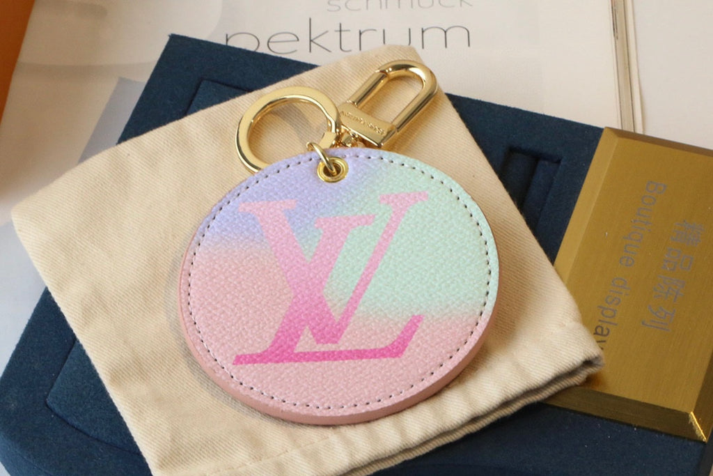 A1Q105E22 Popular bag 's charms accessories